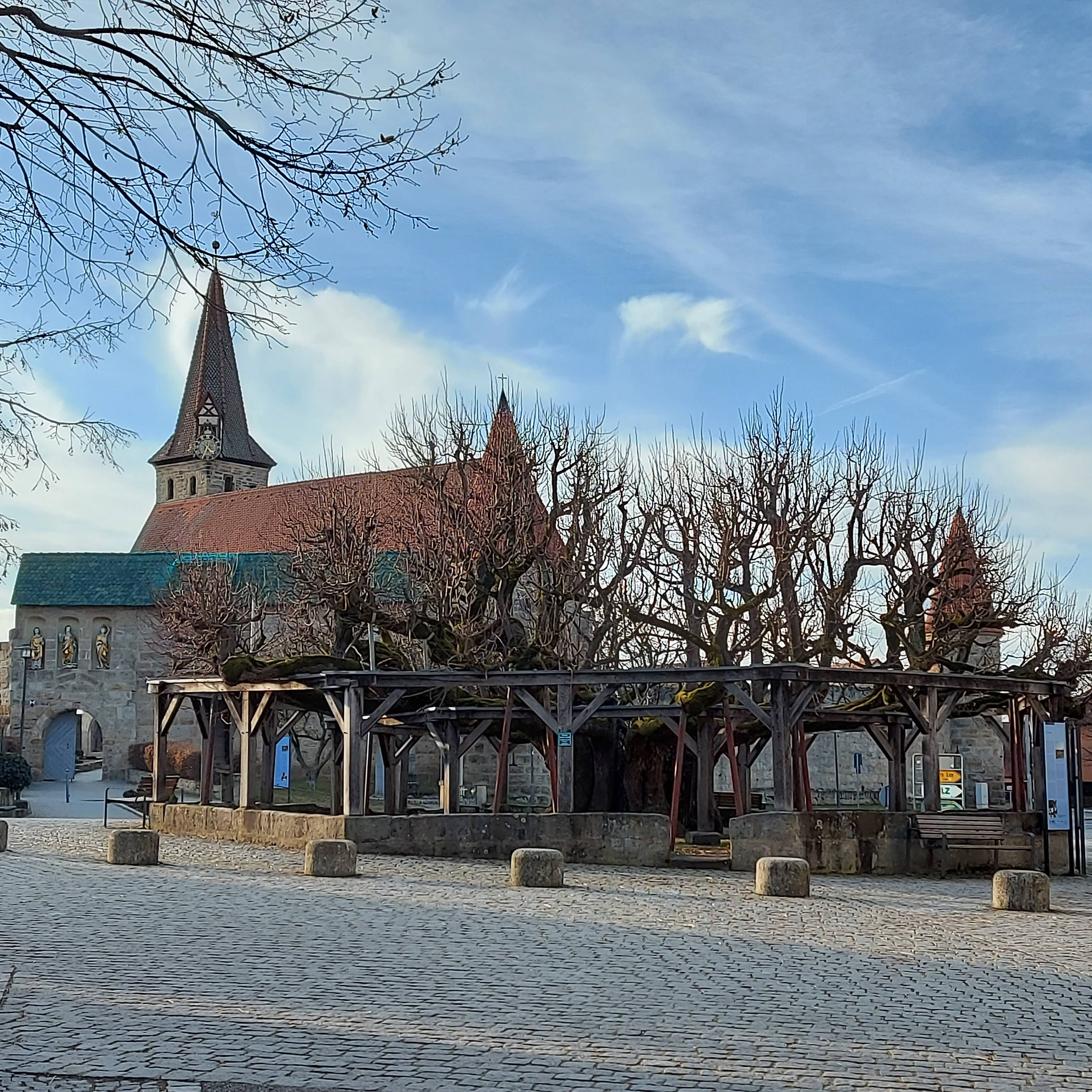 Linde und Kirche Effeltrich